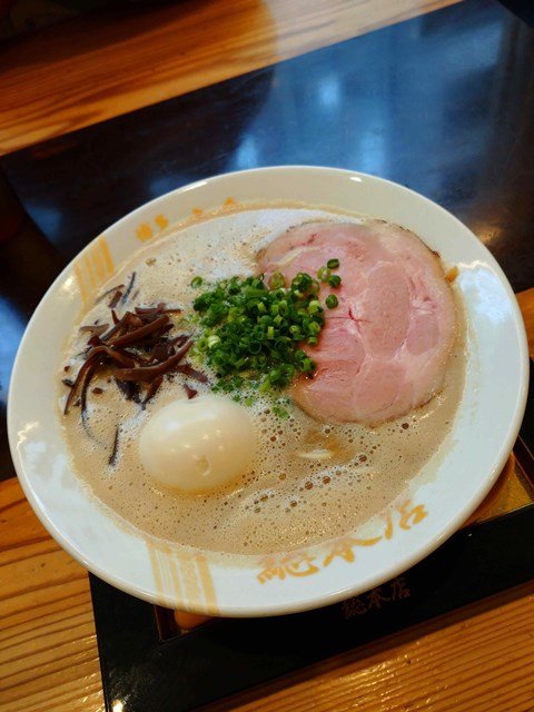 とんこつラーメン