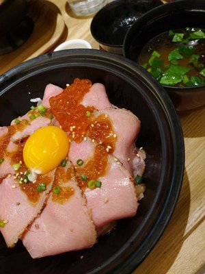 ローストビーフ丼